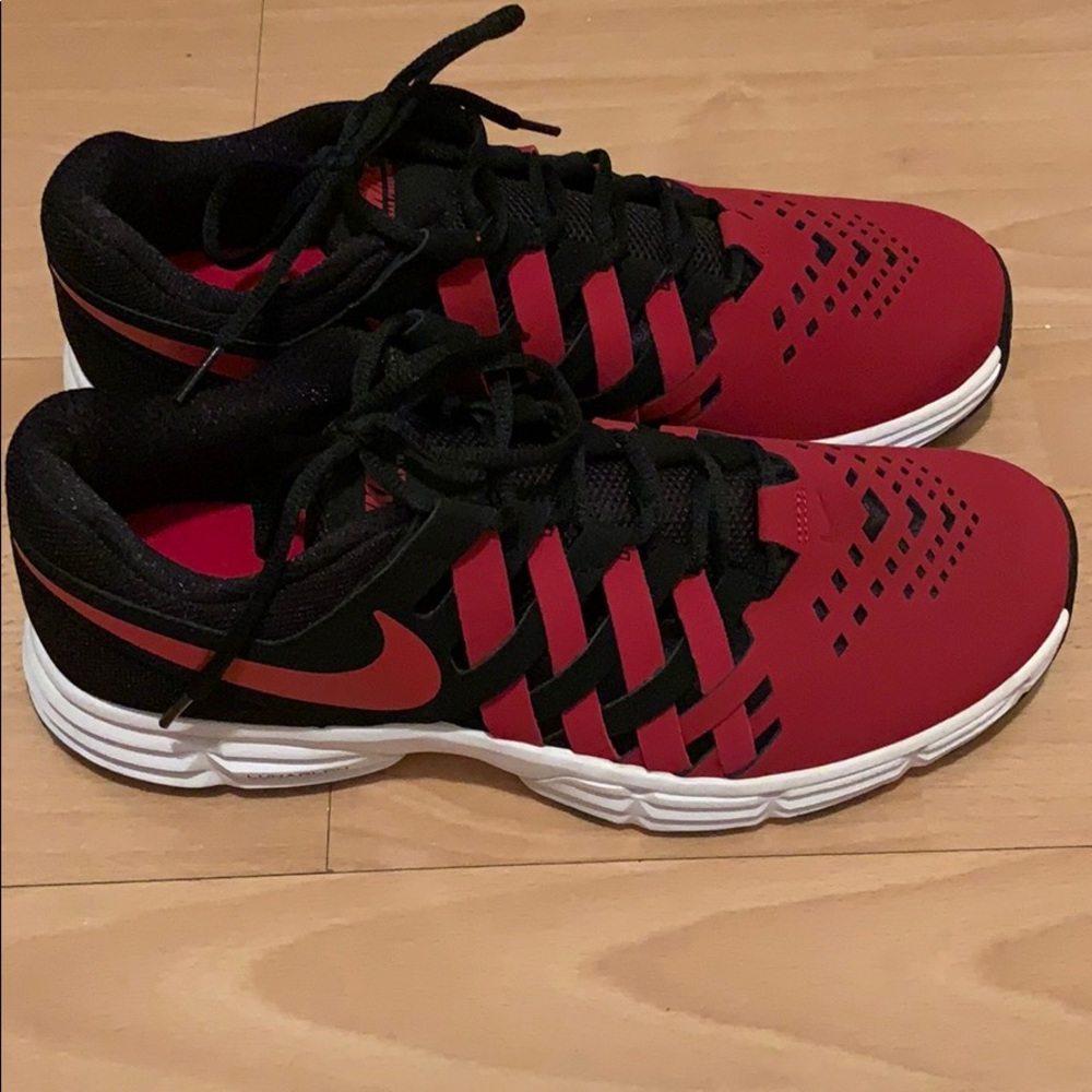 Men’s NIKE Running Shoes (NIKE Lunar Fingertrap)